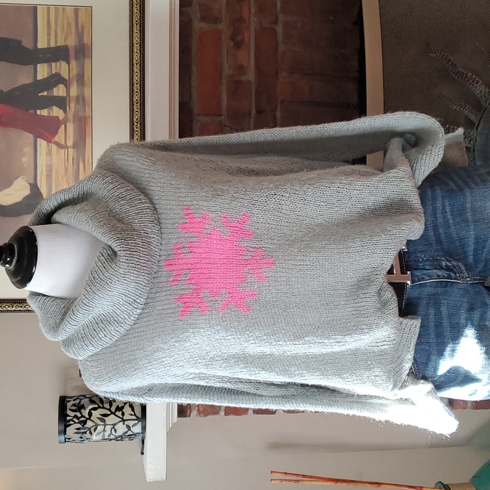 Wooden Ships snowflake turtleneck sweater with thumb holes❄️❄️